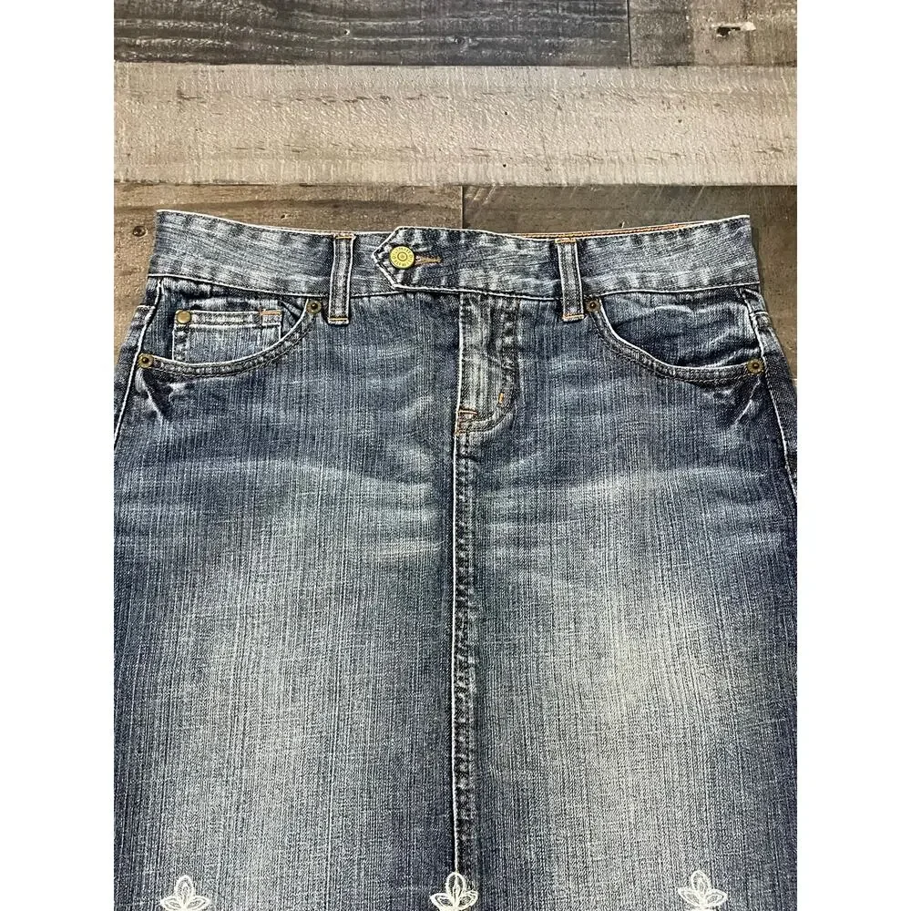 Women’s The Limited Vintage Denim Pencil Skirt Silver Metallic Lace Trim Size 2